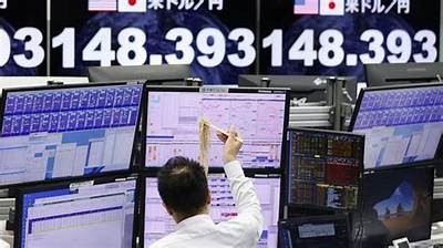 日本央行或1月加息，特朗普上台影响成关键因素，日本央行下调通胀预期